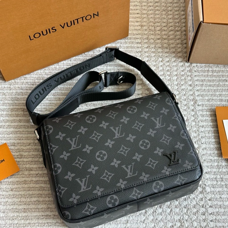 13411190737443600 Classic flap messenger bag-box - Image 1