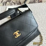 A large bag of calfskin-box - Image 12