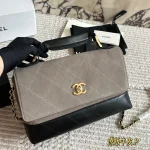 A large bag of calfskin-box - Image 4