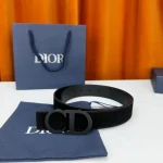 Width 3.5cmThis belt features a stainless steel buckle and fleece-box - Image 6
