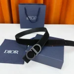 Width 3.5cmThis belt features a stainless steel buckle and fleece-box - Image 5