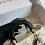 The white and black color of the new D-joy-box - Image 7