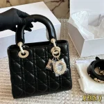 Diamond buckle, four compartments of the Davis bag, and wide shoulder straps-box - Image 11