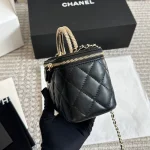 Glossy gold label diamond plaid sheepskin handle long box bag-box - Image 9
