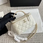 Glossy gold label diamond plaid sheepskin handle long box bag-box