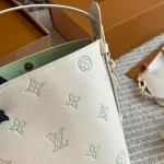 Metal lock + adjustable shoulder strap-box - Image 10