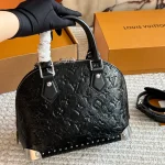 The new Alma shell bag  -box - Image 7