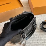 The new Alma shell bag  -box - Image 3