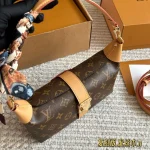 L family new MIA dumpling bag-box - Image 9