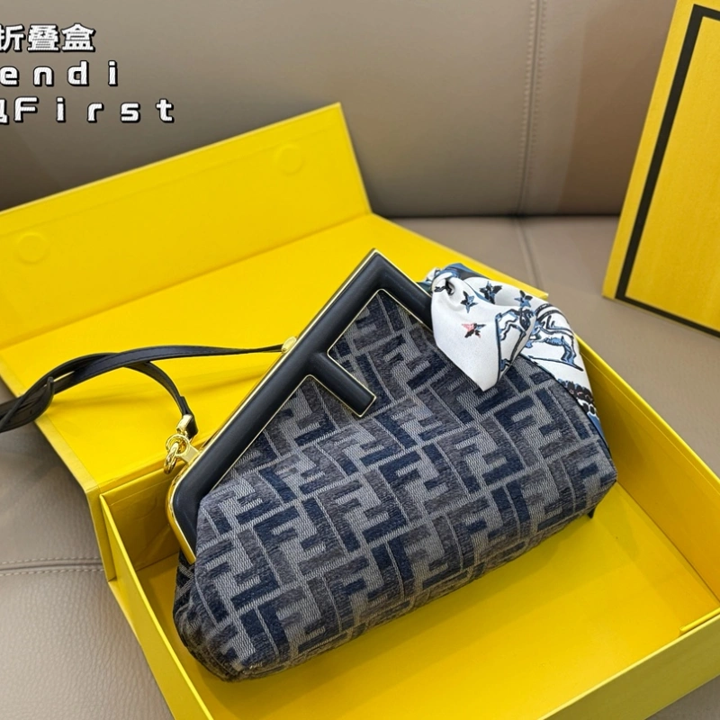 13411640022787400 Clip Wrap First -box - Image 1