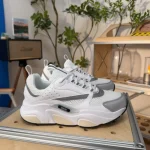 New sneakers with a box - Image 11