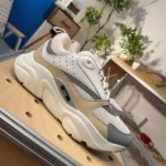 New sneakers with a box - Image 10