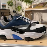 New sneakers with a box - Image 5