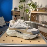 New sneakers with a box - Image 4