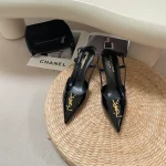 Monogram buckle pointed heeled sandals-box