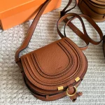 Classic saddle silhouette with full-grain soft leather-box