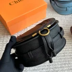 Classic saddle silhouette with full-grain soft leather-box - Image 8