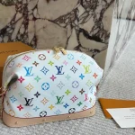 A favorite double-zipper toiletry bag-box - Image 2
