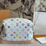 A favorite double-zipper toiletry bag-box - Image 8