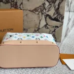 A favorite double-zipper toiletry bag-box - Image 7