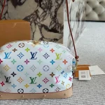 A favorite double-zipper toiletry bag-box - Image 5