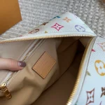 A favorite double-zipper toiletry bag-box - Image 3