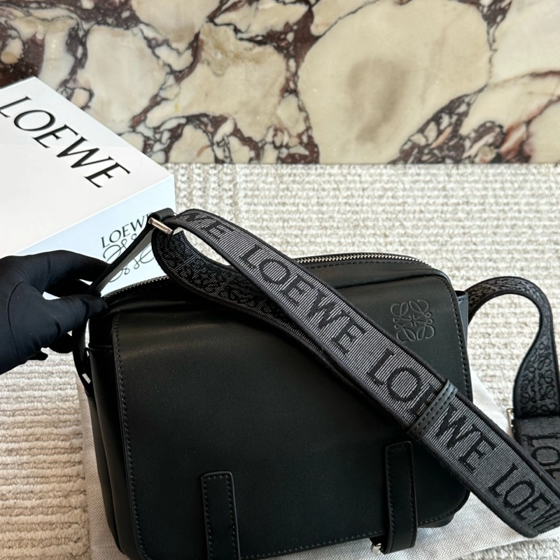 13412835040793400 Wide strap printed flap messenger bag-box - Image 1