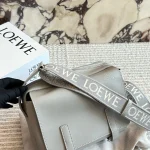 Wide strap printed flap messenger bag-box - Image 12