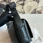 Wide strap printed flap messenger bag-box - Image 9