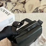 Wide strap printed flap messenger bag-box - Image 6