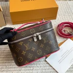 With a long shoulder strap, it can be worn crossbody and packaged in a cowhide gift box-box - Image 9