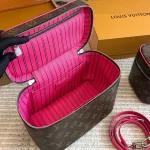 With a long shoulder strap, it can be worn crossbody and packaged in a cowhide gift box-box - Image 4