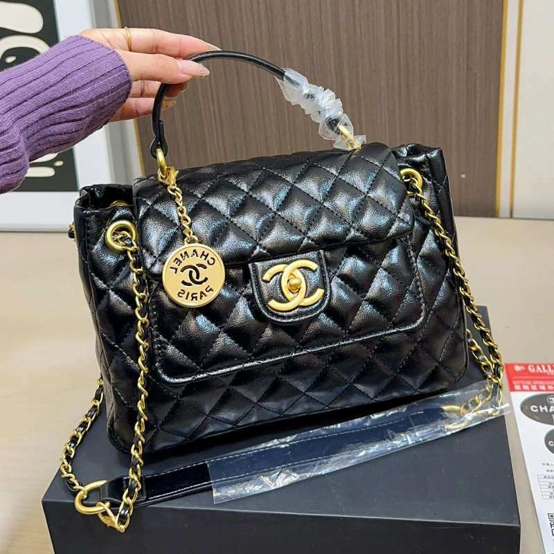 13413370662627600 Tote chain bag-no box - Image 1