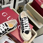 Thick-soled cloth shoes lead the new trend-box - Image 2