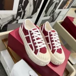 Gucci platform cloth shoes lead the way-box