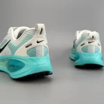 New running shoes-box - Image 6