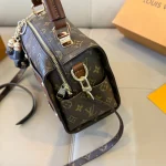 New 2-way shoulder and hand bag-no box - Image 2