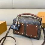 New 2-way shoulder and hand bag-no box