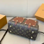 New 2-way shoulder and hand bag-no box - Image 6