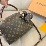 New 2-way shoulder and hand bag-no box - Image 5