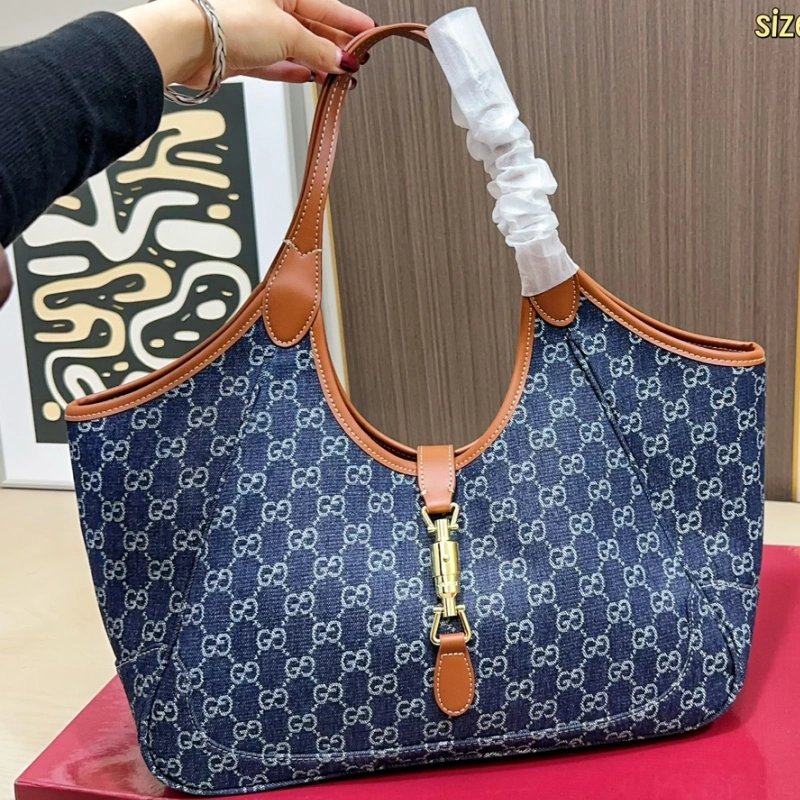 13417155832969800 Series Tote Bag with Gift Box - Image 1