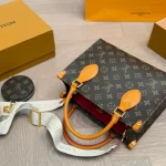 Vintage and artsy, with seriously huge capacity-box - Image 7