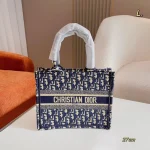 Embroidered tote, available in 3 sizes-box - Image 18