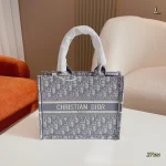 Embroidered tote, available in 3 sizes-box - Image 9