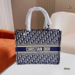 Embroidered tote, available in 3 sizes-box - Image 4
