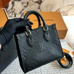 Small S/S handbag with box - Image 9