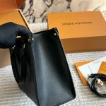 Small S/S handbag with box - Image 5