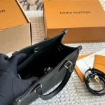 Small S/S handbag with box - Image 4