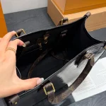New Limited Edition Glossy Cracked Texture Jungle Tote-no box - Image 4