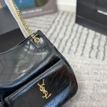 Effortlessly chic and distinctly iconic-box - Image 8